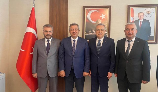 AK Partili Savaş ve Özmen Koçarlı için mesaide