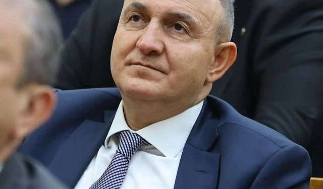 İYİ Partili Erhan Algan’dan Karakaş’a zehir zemberek sözler: “İthaller istediği çöplüğe gitsin”