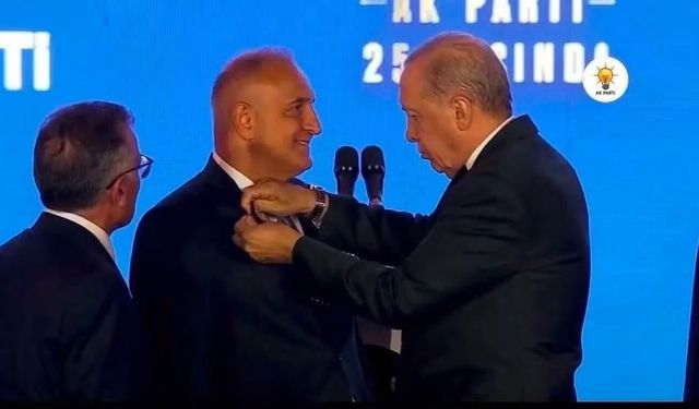 Karakaş paylaşımını yeniden sabitledi! "Hoş bulduk AK Parti!"