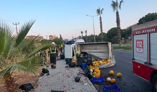 Kuşadası’nda direksiyon başında uyuyan sürücü kaza yaptı
