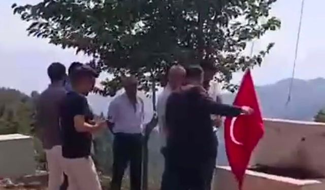 MHP Efeler’den ‘Türk Bayrağı’ duyarlılığı