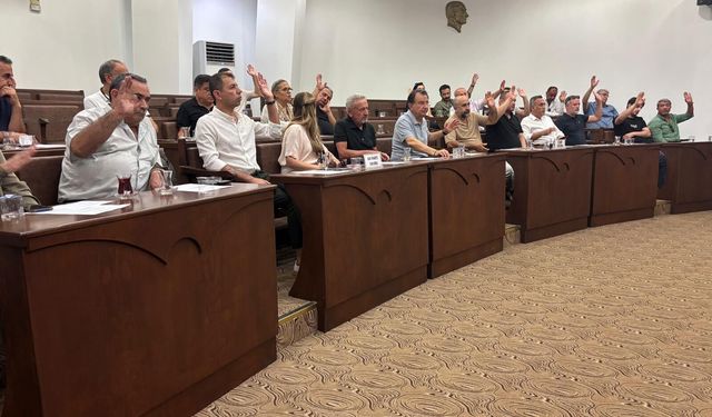 Nazilli’ye 13 yeni dükkan yapılıyor: Başkan Tetik yetkiyi aldı