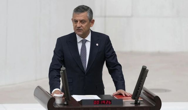 Özgür Özel, eleştirdiği Çerçeve Yasa'ya 'evet' dedi