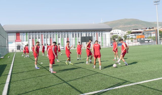 Söke 1970 Spor Kulübü yeni sezon öncesi haftayı çift mesaiyle tamamladı
