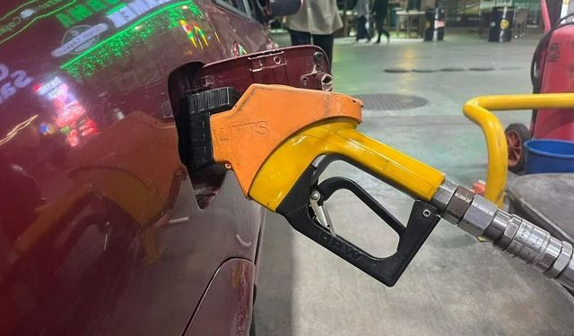 Sürücülerin gözü pompada: Motorine dev indirim geliyor!