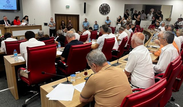 ABB meclisinde gözler Tetik'i aradı: Bağımsız Başkan toplantıya katılmadı