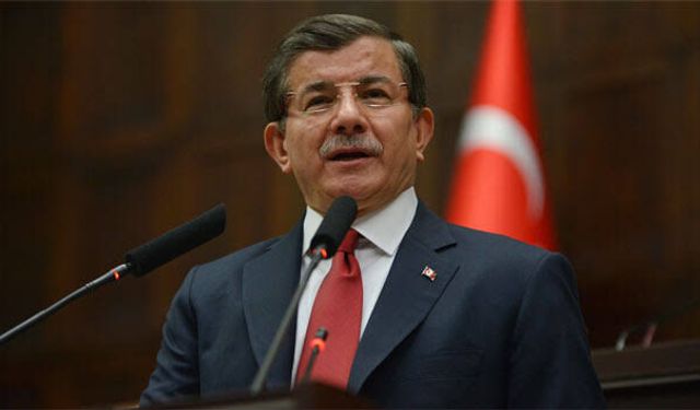 Eski Başbakan Davutoğlu hakkında soruşturma başlatıldı