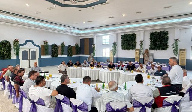 Milletvekili Özmen Yenipazar'da toplantıya katıldı